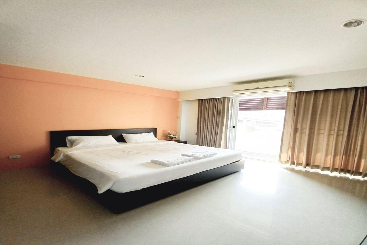 Ruan Plaisoi Apartment Bangkok Exteriör bild