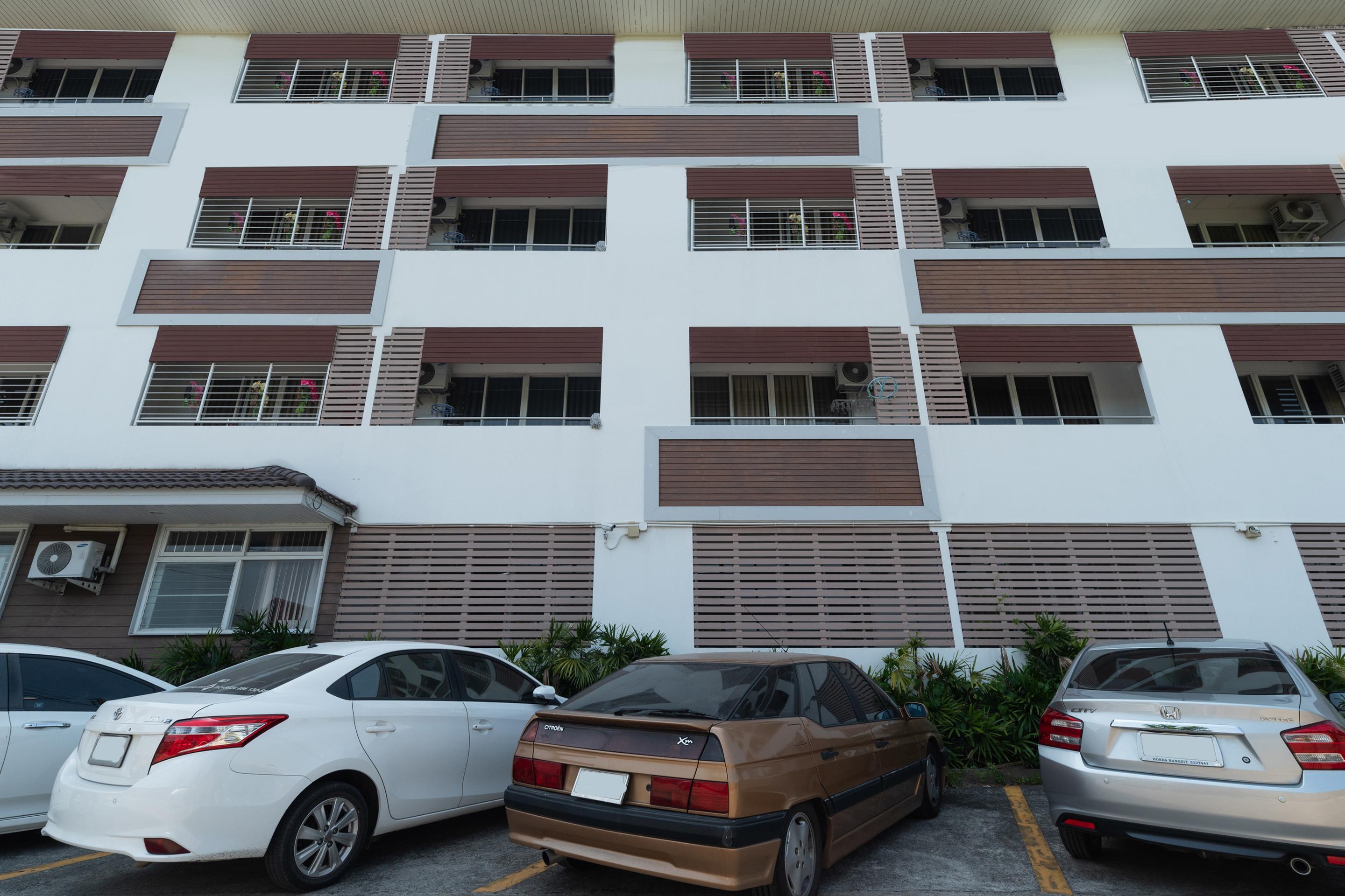 Ruan Plaisoi Apartment Bangkok Exteriör bild