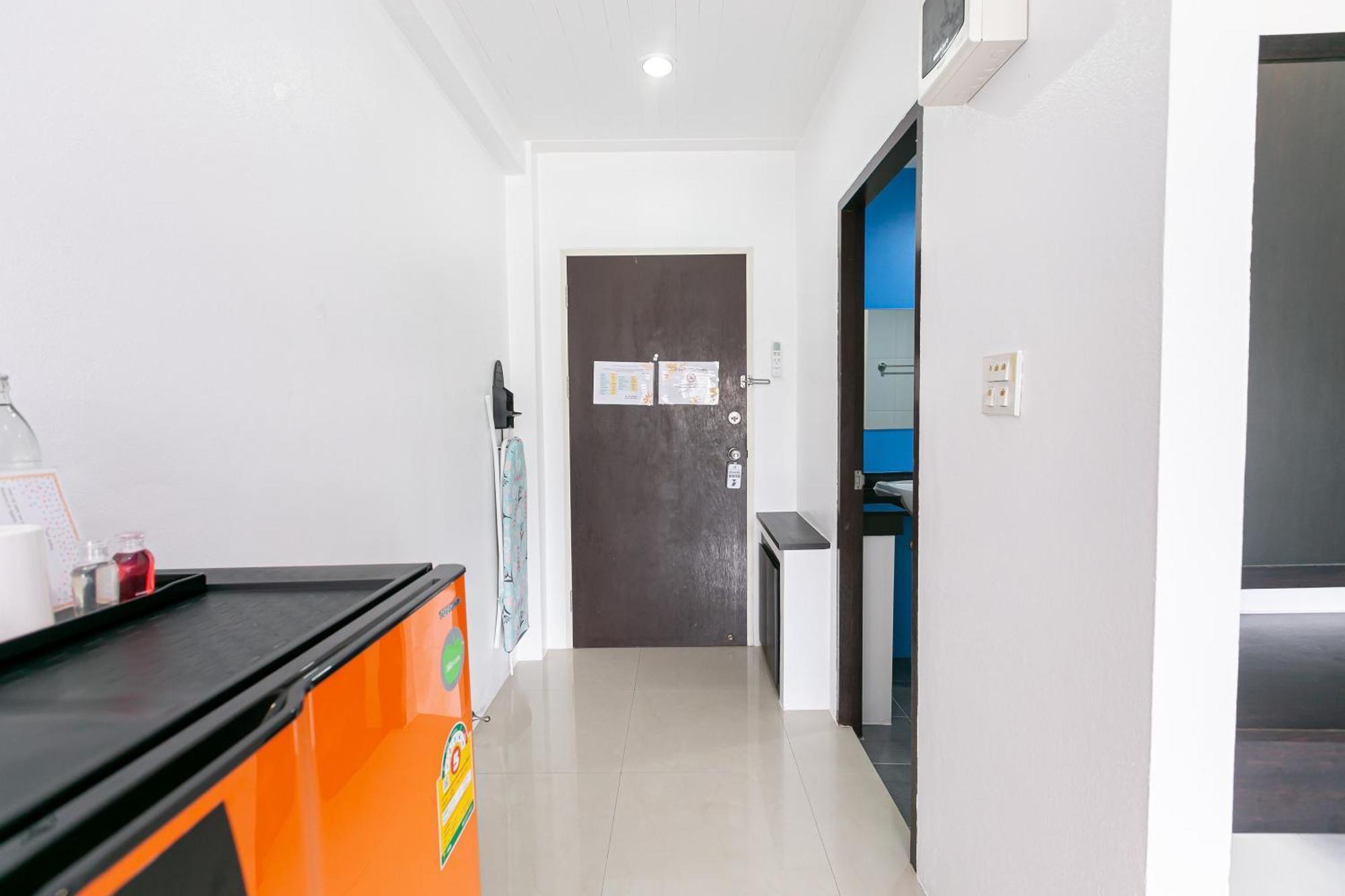Ruan Plaisoi Apartment Bangkok Exteriör bild