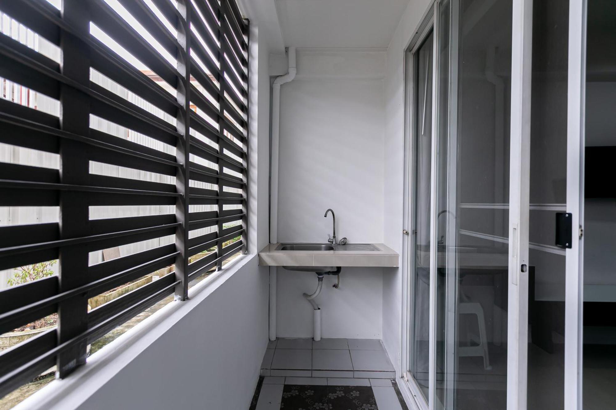 Ruan Plaisoi Apartment Bangkok Exteriör bild