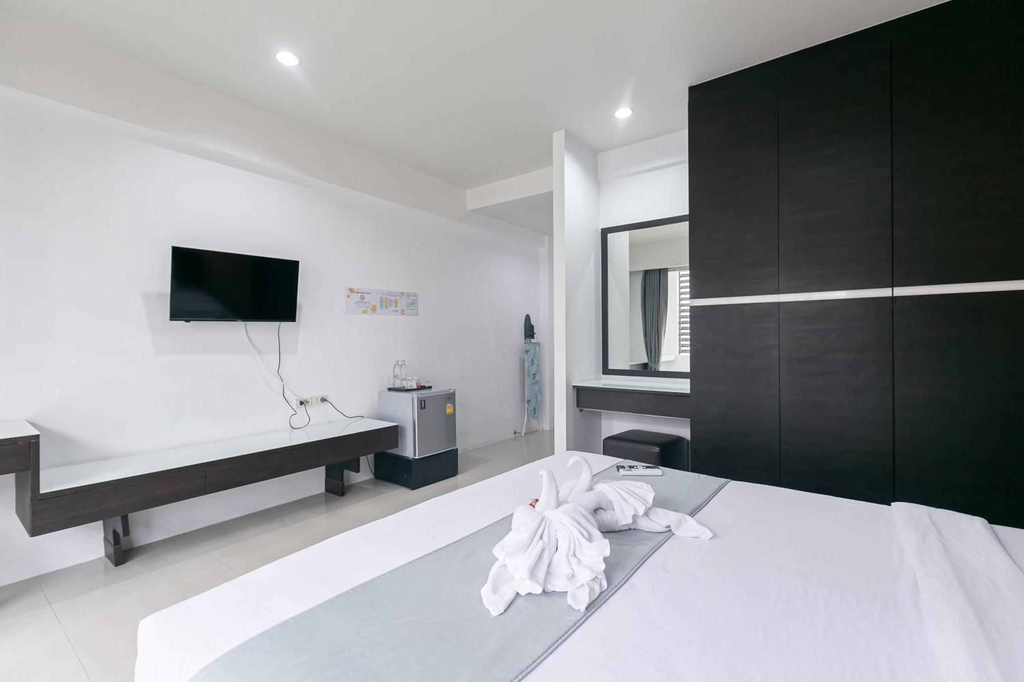 Ruan Plaisoi Apartment Bangkok Exteriör bild