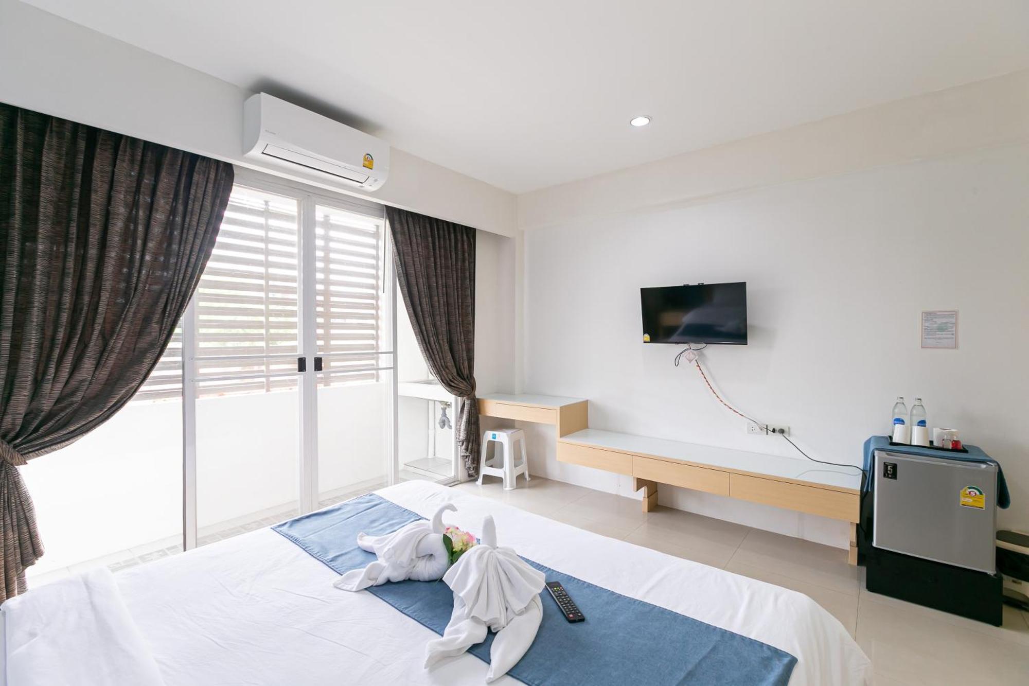 Ruan Plaisoi Apartment Bangkok Exteriör bild